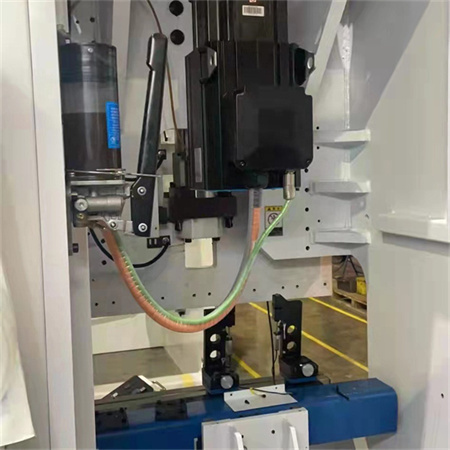 2019 CNC txapa tolesteko makina hidraulikoa prentsa-balazta hidraulikoa erabili zuen