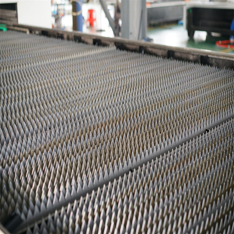 Laser zuntz mozteko makina 1000 2000 3000w altzairuzko kobrezko aluminiorako